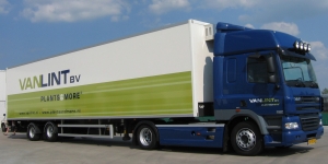 Belettering op bedrijfswagen, reclame op bedrijfswagen, autobelettering op vrachtwagen, trailer beletteren, Boskoop, Waddinxveen, Alphen aan den Rijn, Binken reclame