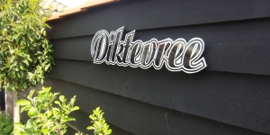 Gevelreclame, gevelletters, letters gevel, vorm gesneden letters, Boskoop, Alphen aan den Rijn, Waddinxveen, Binken Reclame